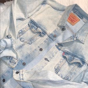 levi men’s jacket!